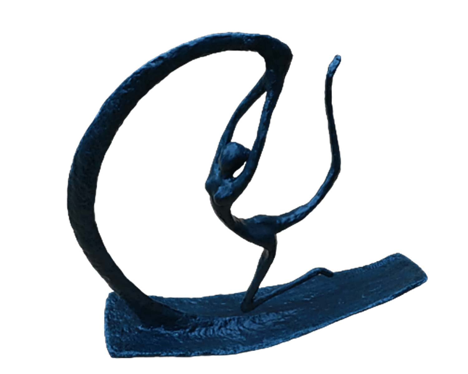 Luce sculpture n°39 en papier maché représentant une danseuse suspendue par les bras à un arc en forme de lune
