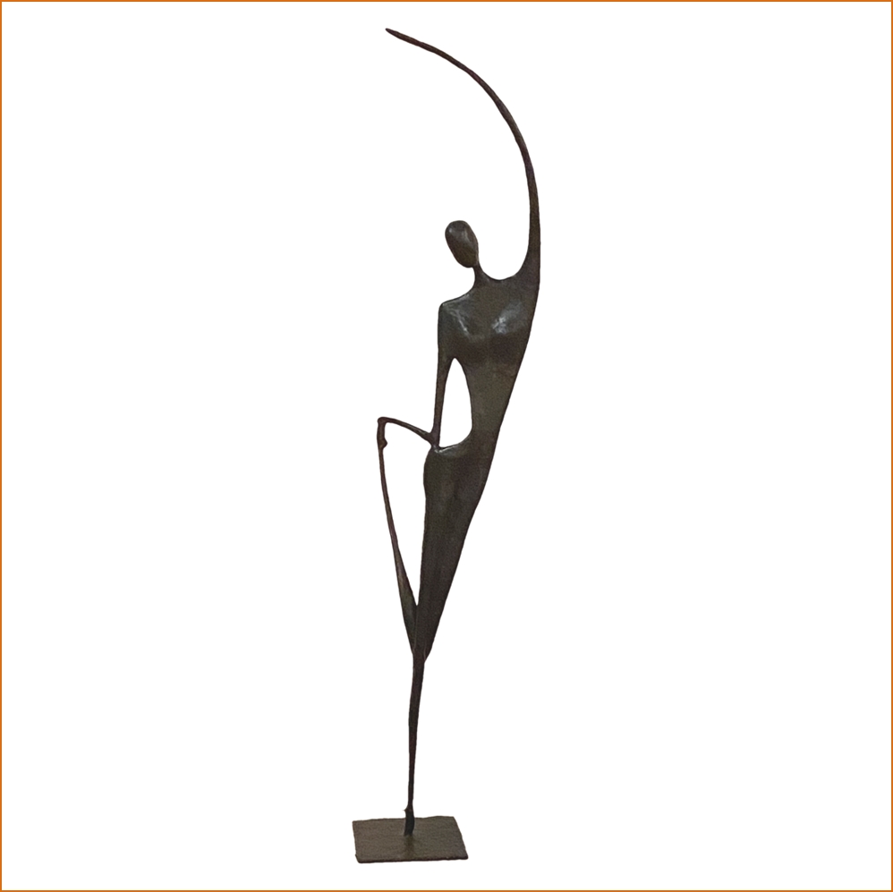 Isadora sculpture n°78 en papier mâché, représente une danseuse , hauteur 185cm, patine aspect bronze