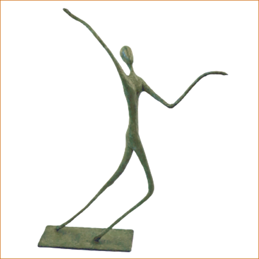Garance sculpture n°88 en papier mâché, représente une danseuse, hauteur 80cm, patine aspect vert grisé
