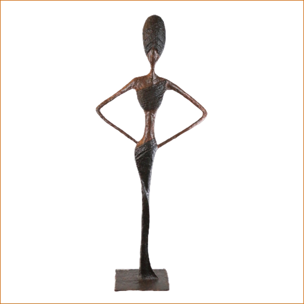 Himani sculpture n°116 en papier mâché, représente une femme africaine, hauteur 100cm, patine acrylique aspect bronze